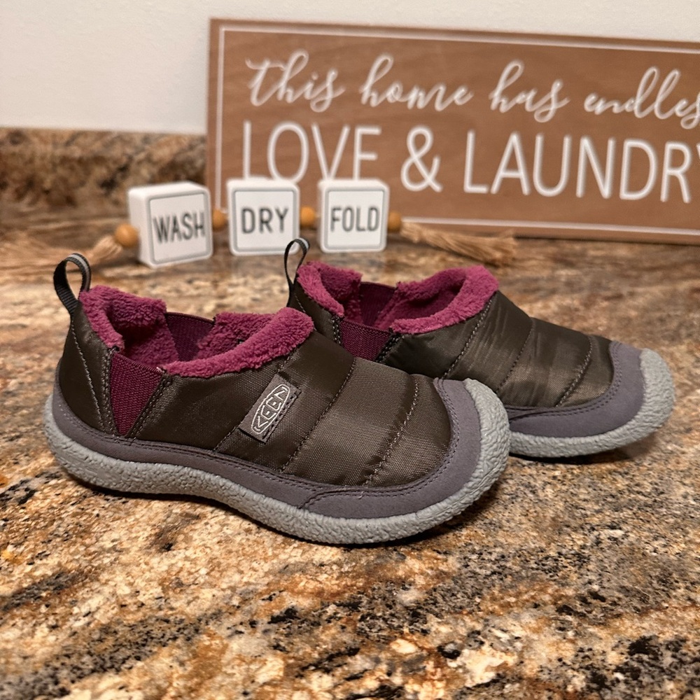 Keen Howser II Girls Slippers